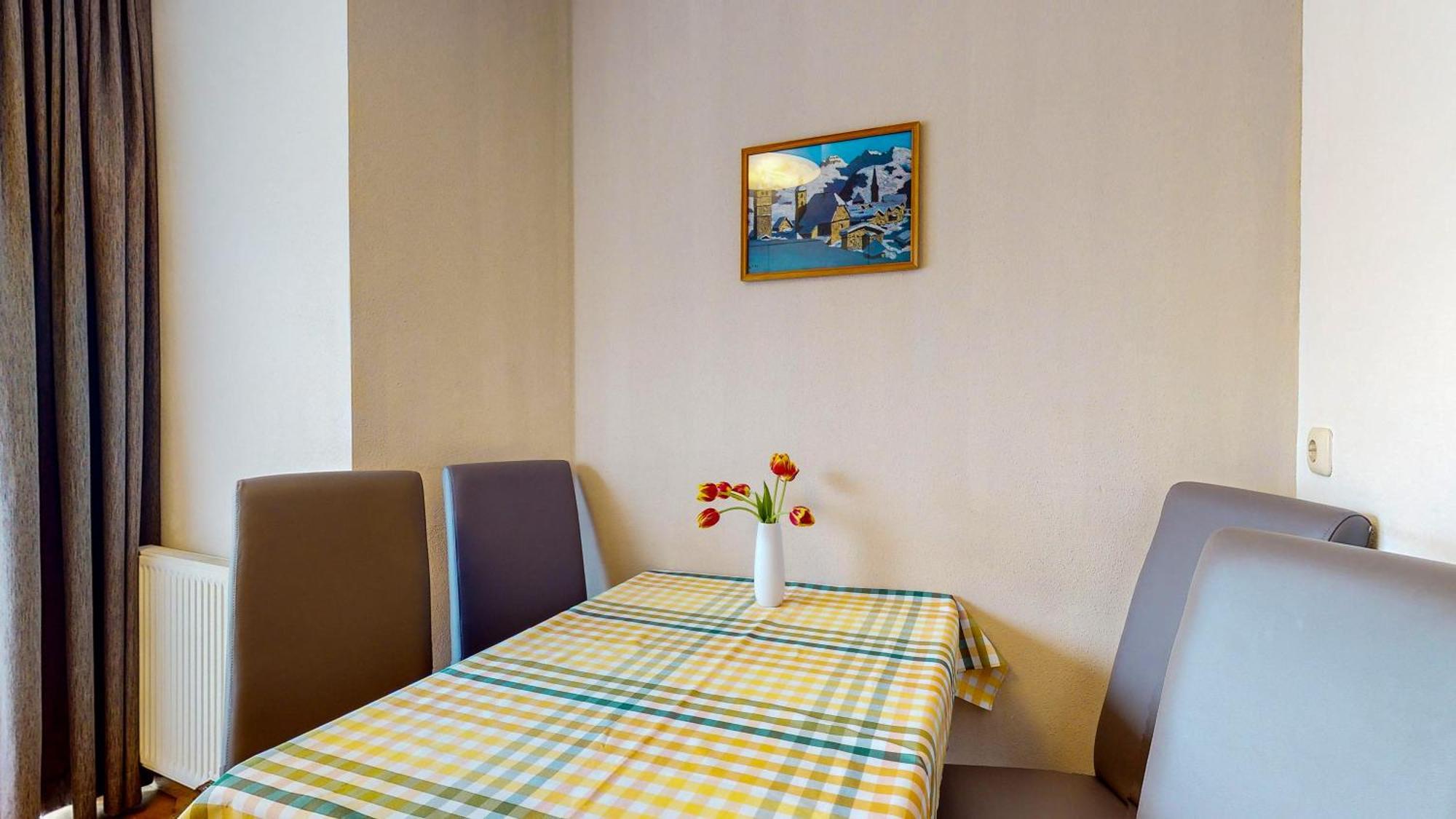 Cafe Pension Heim Κίρχμπεργκ ιν Τιρόλ Εξωτερικό φωτογραφία